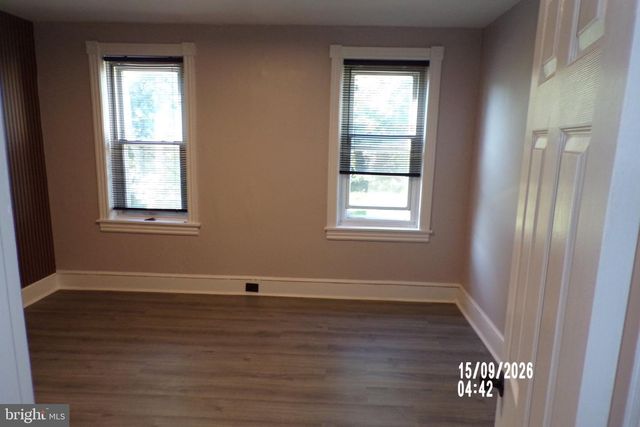 2720 WAYNE AVE, Camden, NJ 08105