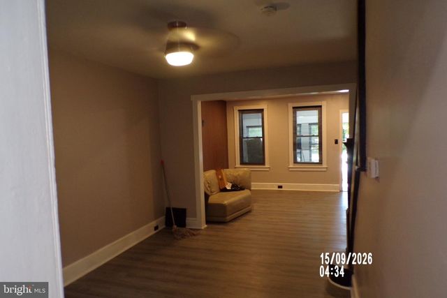 2720 WAYNE AVE, Camden, NJ 08105