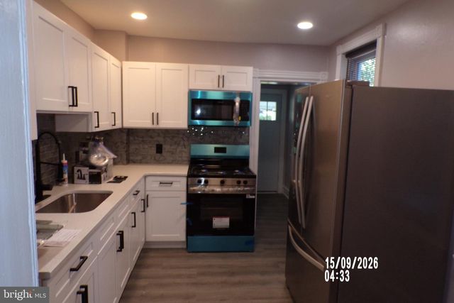 2720 WAYNE AVE, Camden, NJ 08105