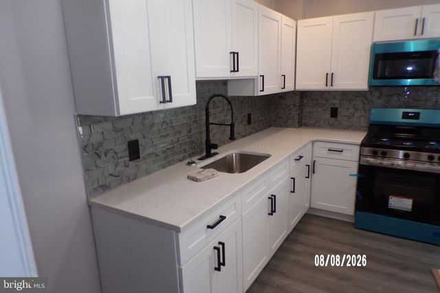 2720 WAYNE AVE, Camden, NJ 08105