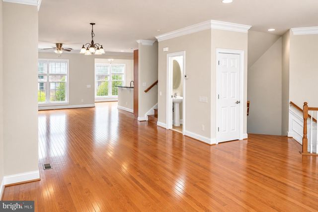 43555 WHITE CAP TER, Chantilly, VA 20152