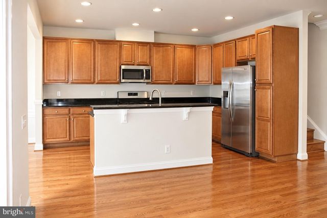 43555 WHITE CAP TER, Chantilly, VA 20152