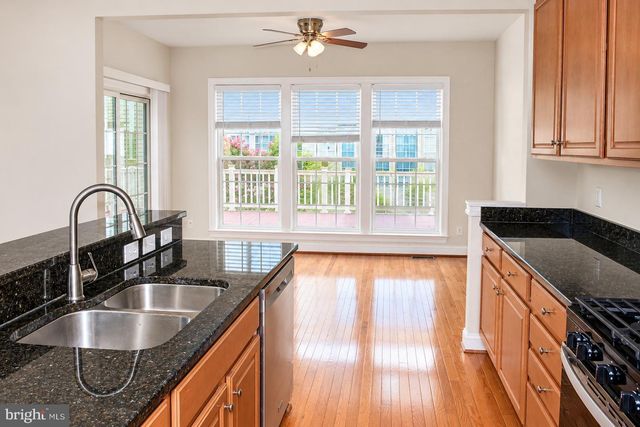 43555 WHITE CAP TER, Chantilly, VA 20152