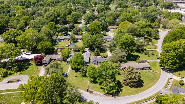 2391 S Brentwood Boulevard, Springfield, MO 65804