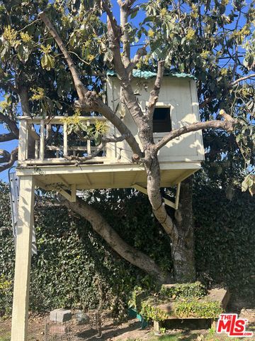 6467 W 85th Street, Los Angeles, CA 90045