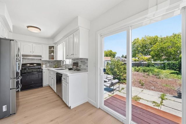 1348 Sevier Avenue, Menlo Park, CA 94025