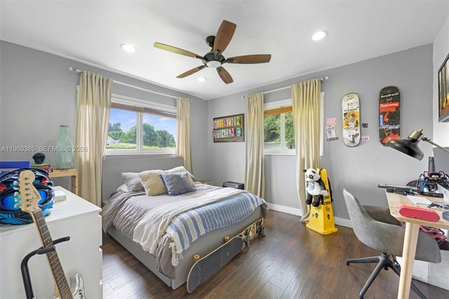 8330 SW 171st St, Palmetto Bay, FL 33157