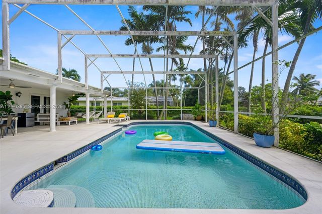 8330 SW 171st St, Palmetto Bay, FL 33157