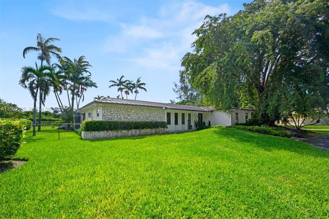 8330 SW 171st St, Palmetto Bay, FL 33157