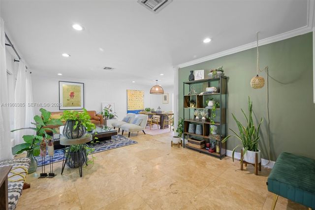 8330 SW 171st St, Palmetto Bay, FL 33157