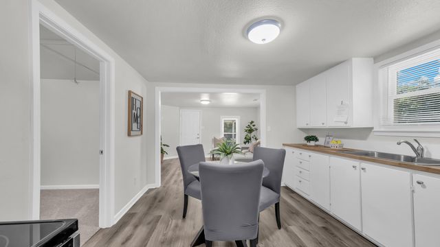 1220 N Rusk Street, Weatherford, TX 76086