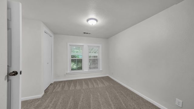 1220 N Rusk Street, Weatherford, TX 76086