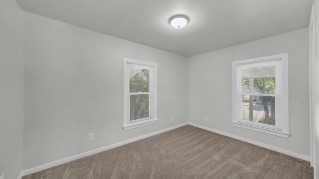 1220 N Rusk Street, Weatherford, TX 76086