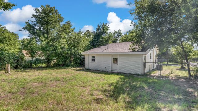 1220 N Rusk Street, Weatherford, TX 76086