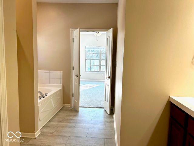 8367 Helmsley Court, Fishers, IN 46038