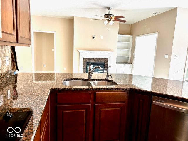 8367 Helmsley Court, Fishers, IN 46038