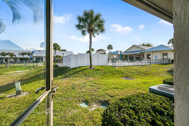 7852 SE Sugar Sand Circle, Hobe Sound, FL 33455