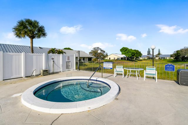 7852 SE Sugar Sand Circle, Hobe Sound, FL 33455