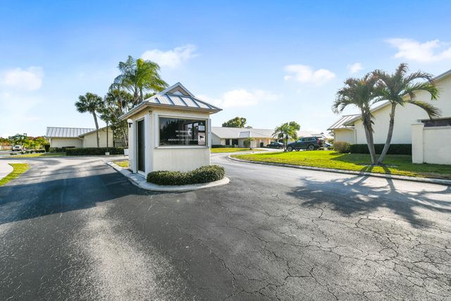 7852 SE Sugar Sand Circle, Hobe Sound, FL 33455
