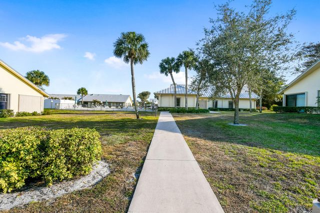7852 SE Sugar Sand Circle, Hobe Sound, FL 33455