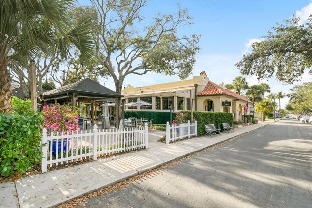 7852 SE Sugar Sand Circle, Hobe Sound, FL 33455