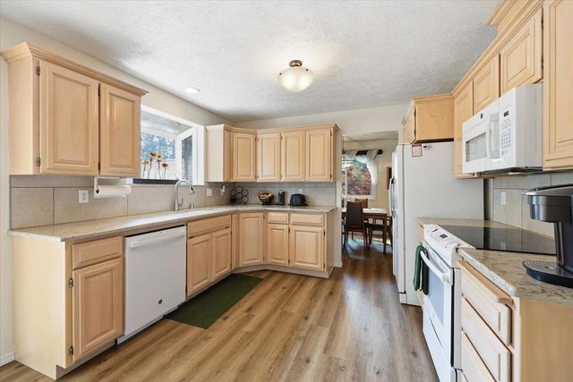 5225 S Madelia St, Spokane, WA 99223