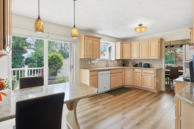 5225 S Madelia St, Spokane, WA 99223