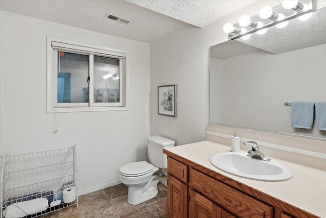 5225 S Madelia St, Spokane, WA 99223