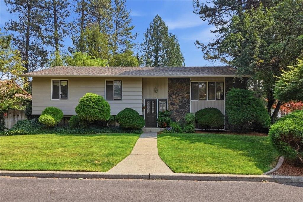 5225 S Madelia St, Spokane, WA 99223 photo 1