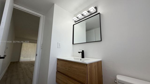 237 Lake Frances Dr 237, West Palm Beach, FL 33411