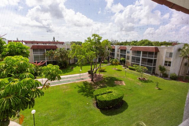 3531 Inverrary Drive H406, Lauderhill, FL 33319