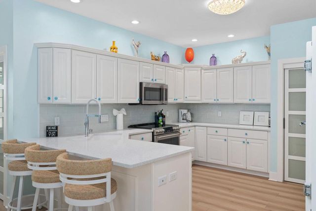 7211 Henry Court, Middleton, WI 53562