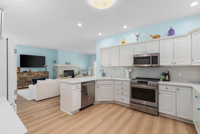 7211 Henry Court, Middleton, WI 53562