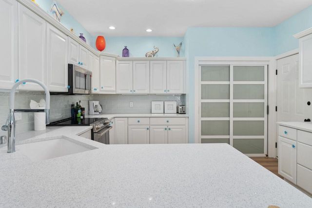 7211 Henry Court, Middleton, WI 53562