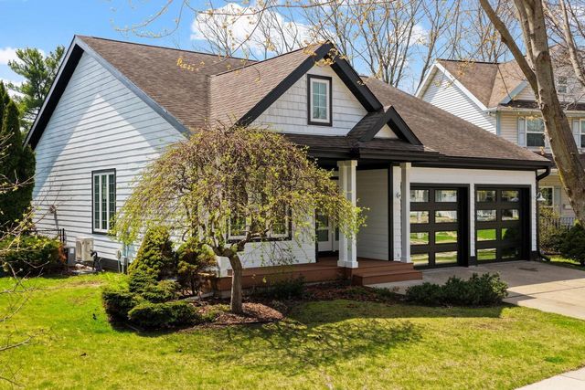 7211 Henry Court, Middleton, WI 53562