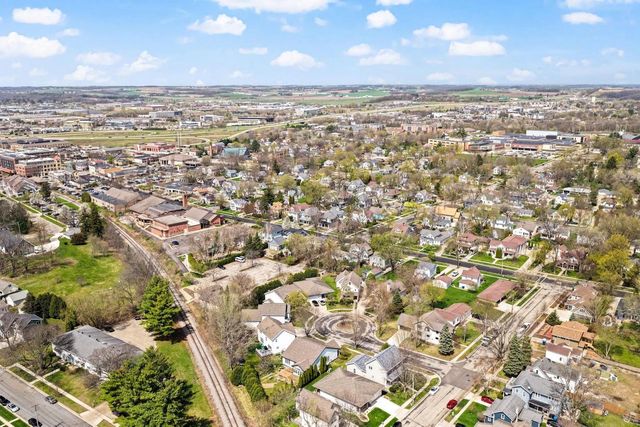 7211 Henry Court, Middleton, WI 53562