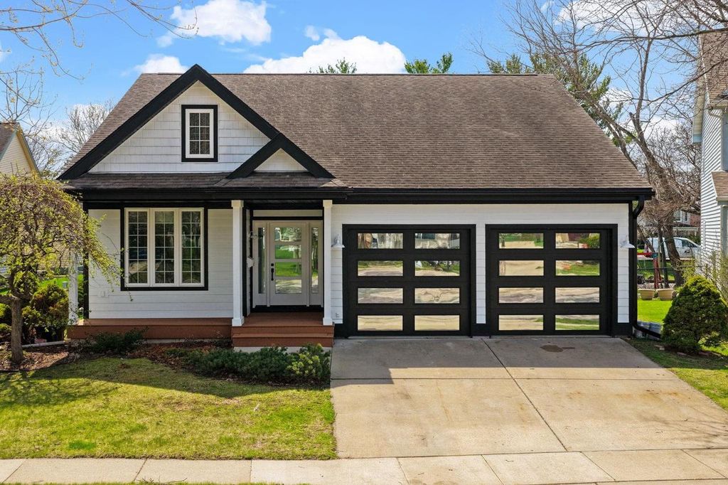 7211 Henry Court, Middleton, WI 53562
