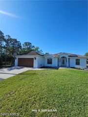 4048 33rd AVE NE, Naples, FL 34120