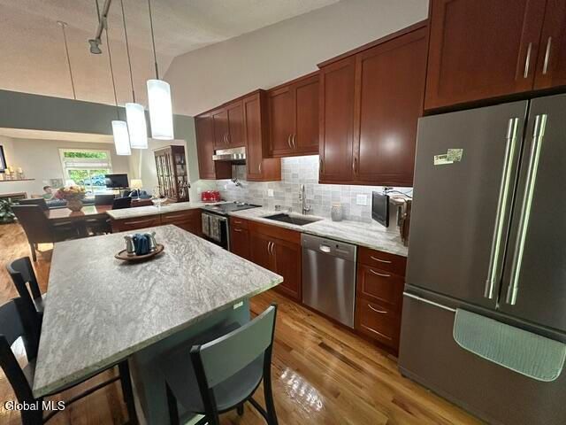 12 Lillian Lane, Troy, NY 12180