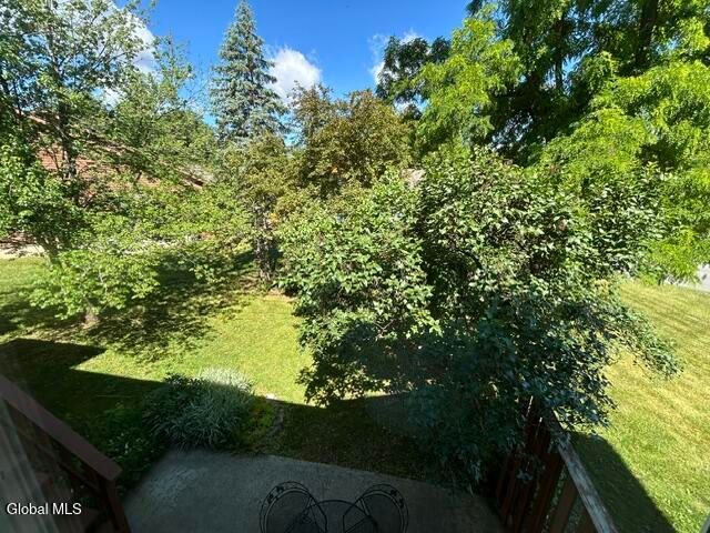 12 Lillian Lane, Troy, NY 12180