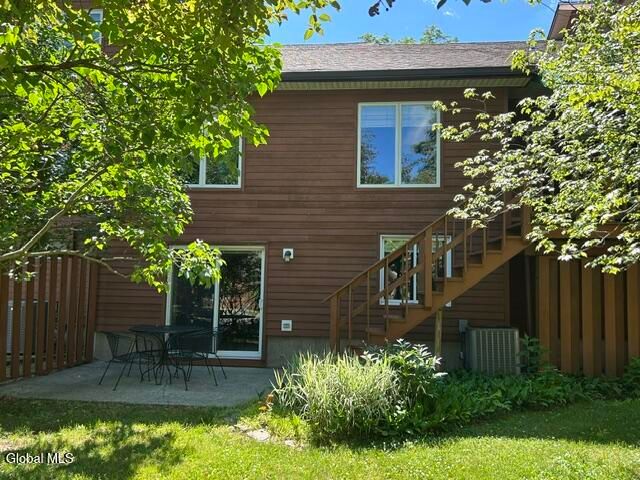 12 Lillian Lane, Troy, NY 12180