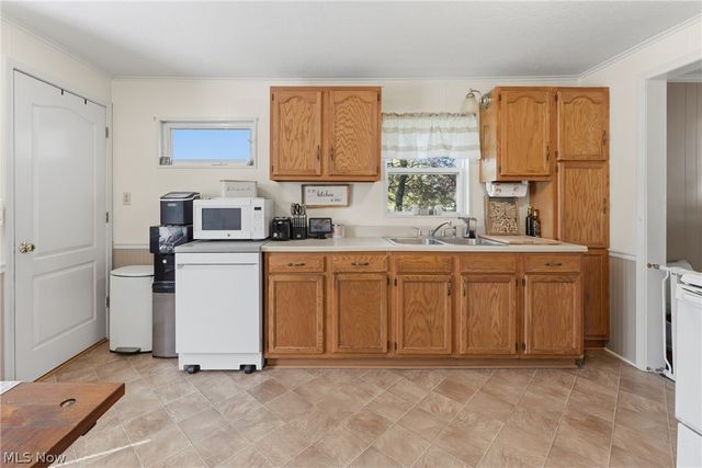 4025 Paumier Avenue, Louisville, OH 44641