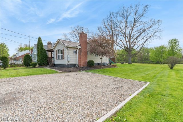 4025 Paumier Avenue, Louisville, OH 44641
