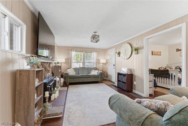 4025 Paumier Avenue, Louisville, OH 44641