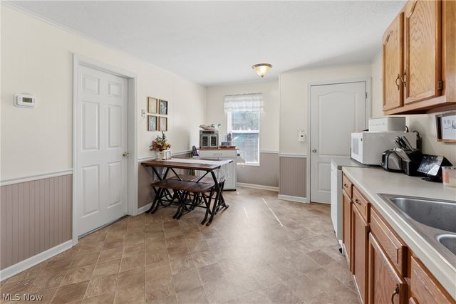 4025 Paumier Avenue, Louisville, OH 44641
