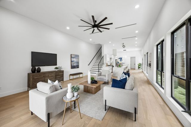 4217 Roseland Avenue, Dallas, TX 75204