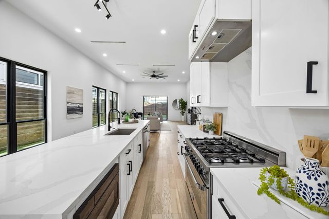 4217 Roseland Avenue, Dallas, TX 75204