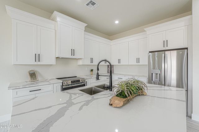 43419 W Carefree Place, Maricopa, AZ 85138