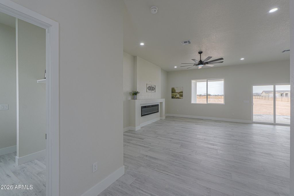 Image 11 of property listing at 43419 W Carefree Place, Maricopa, AZ 85138
