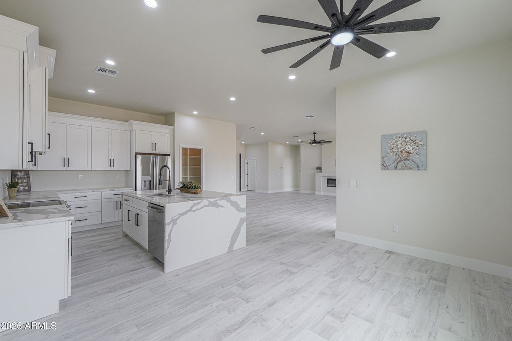 Image 23 of property listing at 43419 W Carefree Place, Maricopa, AZ 85138